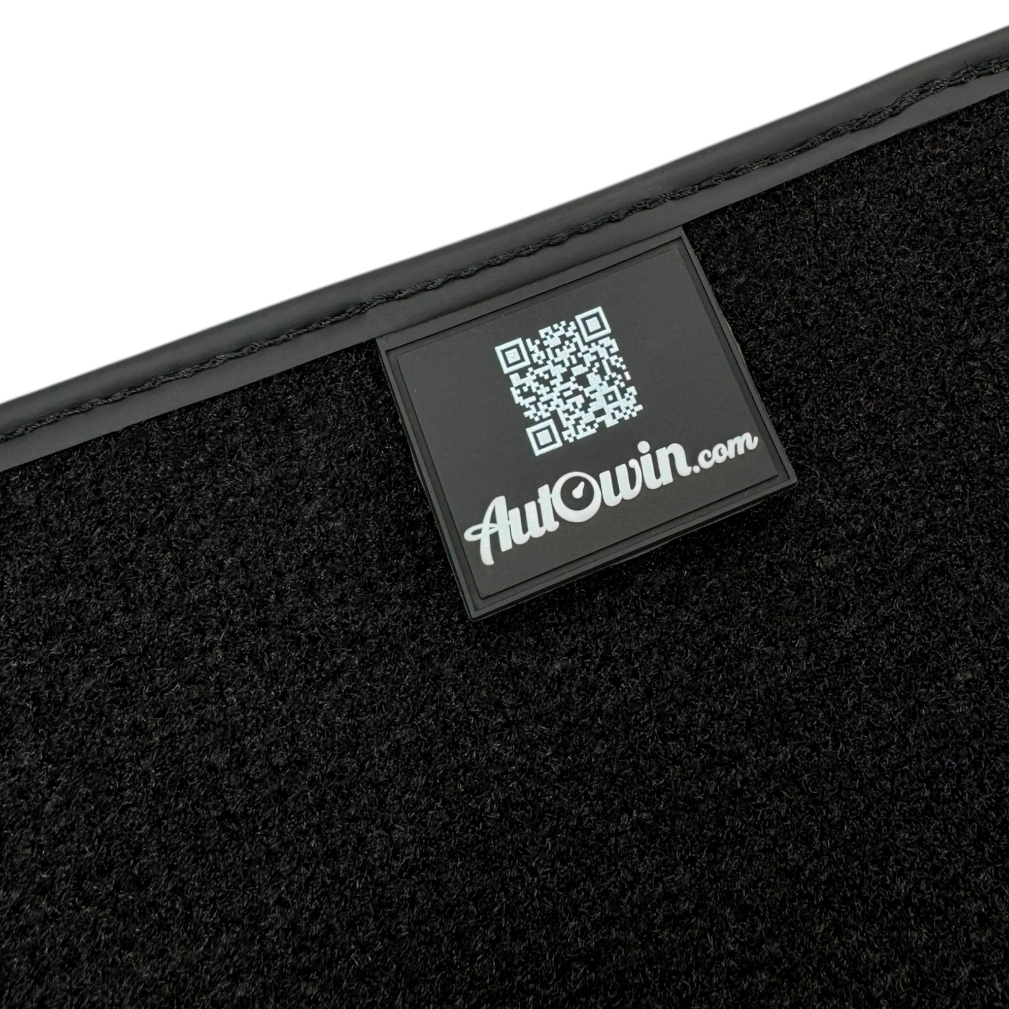 Black Floor Mats for Jeep Cherokee KJ Sport (2002-2007) with Leather | AutoWin - AutoWin